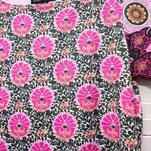 Carole Little Tee Top Pink Floral Border Print Knit Top Size Small - Picture 3 of 9